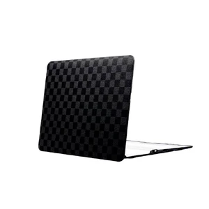 Чехол iLoungeMax LV Pattern Black для MacBook Air 11"  - Фото 1