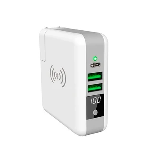 Универсальное зарядное устройство с беспроводной зарядкой iLoungeMax Super Charger Global Travel Power Bank 6700mAh + EU адаптер - Фото 2