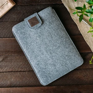 Чехол-карман на липучке из войлока Gmakin Gray для MacBook Air 13" (2018-2024) | Pro 13" (2016-2022) - Фото 4