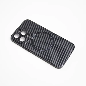 Защитный чехол iLoungeMax Carbon Fiber Pattern Case MagSafe Black для iPhone 13 Pro - Фото 2