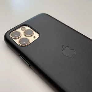 Кожаный чехол iLoungeMax Leather Case Black для iPhone 11 Pro OEM (MWYE2) - Фото 5