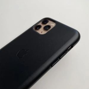 Кожаный чехол iLoungeMax Leather Case Black для iPhone 11 Pro OEM (MWYE2) - Фото 7