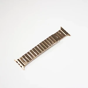 Ремінець iLoungeMax Metal Loop Magnetic Strap Gold для Apple Watch Ultra 49mm | 45mm | 44mm | 42mm - Фото 2