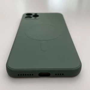 Силиконовый чехол iLoungeMax Silicone Case Full Camera Protective Forest Green для iPhone 11 Pro Max - Фото 4