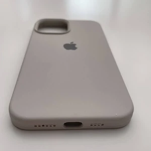 Силиконовый чехол iLoungeMax Silicone Case Gray для iPhone 12 Pro Max OEM - Фото 5