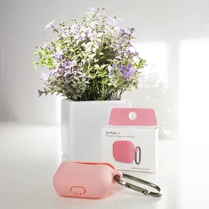Силиконовый чехол с карабином iLoungeMax Pink для AirPods 3 - Фото 2