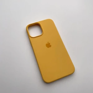 Силиконовый чехол iLoungeMax Silicone Case Yellow для iPhone 12 Pro Max OEM - Фото 3