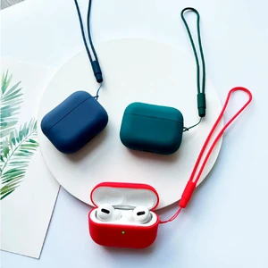Силіконовий чохол з ремінцем iLoungeMax Black для AirPods Pro 2 - Фото 3