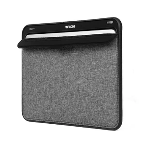 Чехол Incase ICON Sleeve with TENSAERLITE Heather Gray | Black для MacBook Air 11" - Фото 3