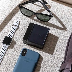 Зарядное устройство с беспроводной зарядкой Mophie Powerstation Hub 6100mAh + EU адаптер - Фото 3