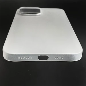 Супертонкий чехол oneLounge 1Thin 0.35mm White для iPhone 13 - Фото 12