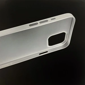 Супертонкий чехол oneLounge 1Thin 0.35mm White для iPhone 13 - Фото 9