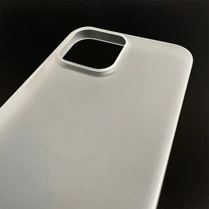 Супертонкий чехол oneLounge 1Thin 0.35mm White для iPhone 13 - Фото 8