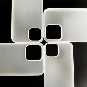 Супертонкий чехол oneLounge 1Thin 0.35mm White для iPhone 13 - Фото 7