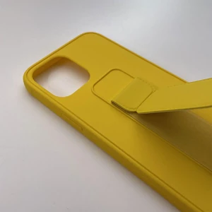 Чехол-подставка с держателем iLoungeMax Case-Stand Yellow для iPhone 12 Pro Max - Фото 3