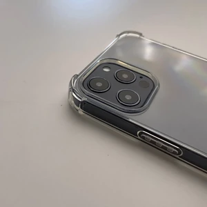Прозорий чохол на шнурку iLoungeMax Crossbody Case Soft TPU Clear для iPhone 12 Pro Max - Фото 5