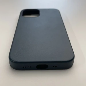 Кожаный чехол iLoungeMax Genuine Leather Case MagSafe Baltic Blue для iPhone 12 mini ОЕМ - Фото 5