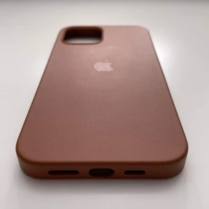 Шкіряний чохол iLoungeMax Genuine Leather Case MagSafe Brown для iPhone 12 Pro Max ОЕМ - Фото 4