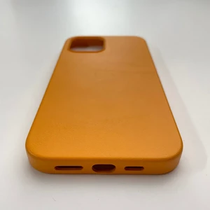 Шкіряний чохол iLoungeMax Genuine Leather Case MagSafe Orange для iPhone 12 Pro Max ОЕМ - Фото 5