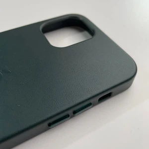 Шкіряний чохол iLoungeMax Genuine Leather Case MagSafe Pine Green для iPhone 12 | 12 Pro ОЕМ - Фото 5
