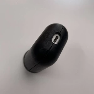 Шкіряний чохол iLoungeMax Leather Case Black для Airpods 2 | 1 - Фото 4