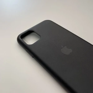 Шкіряний чохол iLoungeMax Leather Case Black для iPhone 11 OEM  - Фото 1