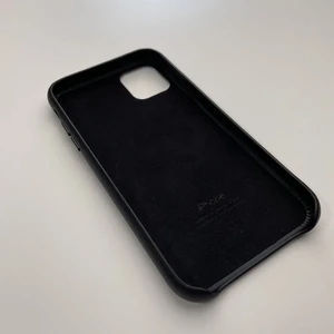 Шкіряний чохол iLoungeMax Leather Case Black для iPhone 11 OEM - Фото 3