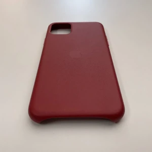 Кожаный чехол iLoungeMax Leather Case Red для iPhone 11 Pro Max OEM (MX0F2) - Фото 2