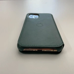 Шкіряний чохол-гаманець iLoungeMax Leather Folio Forest Green для iPhone 11 Pro OEM - Фото 6