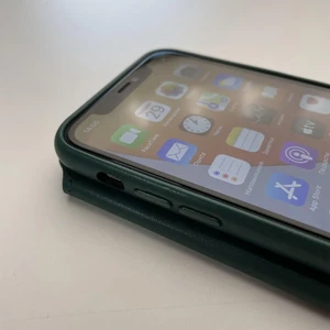 Шкіряний чохол-гаманець iLoungeMax Leather Folio Forest Green для iPhone 11 Pro OEM - Фото 8