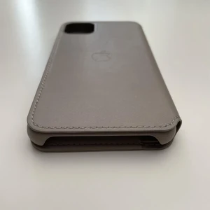 Шкіряний чохол-гаманець iLoungeMax Leather Folio Taupe для iPhone 11 Pro Max OEM - Фото 4