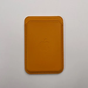 Кожаный чехол-бумажник iLoungeMax Leather Wallet MagSafe California Poppy для iPhone 15 | 14 | 13 | 12 OEM - Фото 3