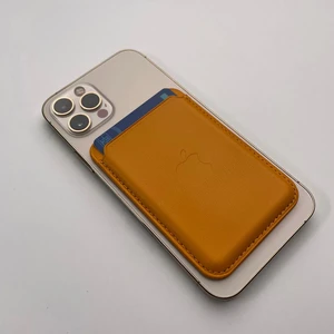 Кожаный чехол-бумажник iLoungeMax Leather Wallet MagSafe California Poppy для iPhone 15 | 14 | 13 | 12 OEM - Фото 6
