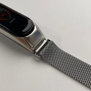 Металлический ремешок iLoungeMax Milanese Loop Silver для Xiaomi Mi Band 3 | 4 - Фото 4