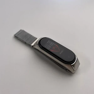 Металлический ремешок iLoungeMax Milanese Loop Silver для Xiaomi Mi Band 3 | 4 - Фото 2