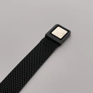 Металлический ремешок iLoungeMax Milanese Loop Black для Xiaomi Mi Band 5 | 6 - Фото 3