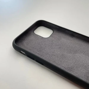 Силіконовий чохол iLoungeMax Silicone Case Black для iPhone 11 OEM - Фото 6