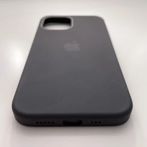 Чорний силіконовий чохол iLoungeMax Silicone Case MagSafe Black для iPhone 12 | 12 Pro OEM - Фото 7