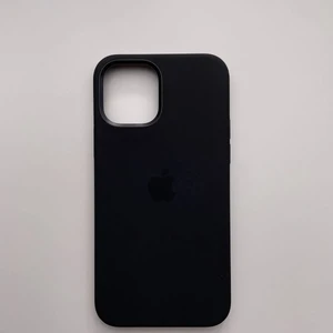 Чорний силіконовий чохол iLoungeMax Silicone Case MagSafe Black для iPhone 12 | 12 Pro OEM - Фото 6