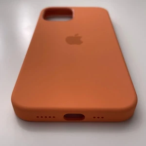 Cиликоновый чехол  iLoungeMax Silicone Case MagSafe Kumquat для iPhone 12 | 12 Pro OEM - Фото 5