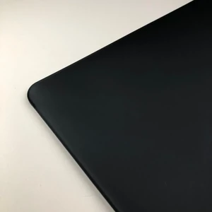 Пластиковый чехол iLoungeMax Soft Touch Matte Black для MacBook Pro 13" (M2 | M1 | 2022 | 2020 | 2019 | 2018) - Фото 5