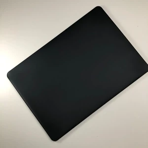 Пластиковый чехол iLoungeMax Soft Touch Matte Black для MacBook Pro 13" (M2 | M1 | 2022 | 2020 | 2019 | 2018) - Фото 4