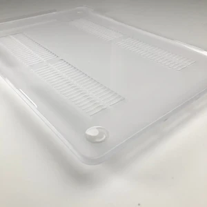 Пластиковий чохол iLoungeMax Soft Touch Matte Transparent для MacBook Pro 13" (M2 | M1 | 2022 | 2020 | 2019 | 2018) - Фото 6