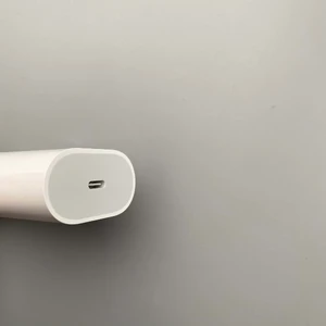 Зарядка Apple USB-C Adapter 20W для iPhone | iPad (OEM) - Фото 5