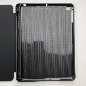 Чехол с держателем для стилуса iLoungeMax Protective Smart Cover Black для iPad 9.7" (2017 | 2018) - Фото 5