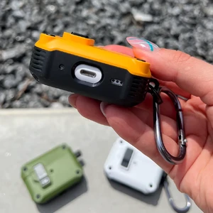 Протиударний чохол з замком iLoungeMax Creative Carbon Fiber Case Pumpkin для AirPods 3 - Фото 5