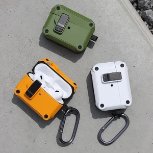 Противоударный чехол с замком iLoungeMax Creative Carbon Fiber Case Olive для AirPods Pro 2 - Фото 3