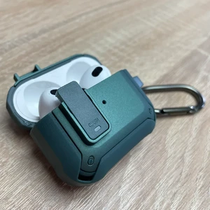 Протиударний чохол на замку для AirPods 3 з карабіном | iLoungeMax Lock Case Light Green - Фото 2
