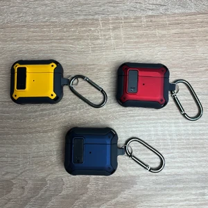 Протиударний чохол на замку для AirPods 3 з карабіном | iLoungeMax Lock Case Yellow - Фото 5