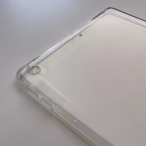 Прозрачный силиконовый чехол iLoungeMax ClearGel для iPad Air | 9.7" (2017 | 2018) - Фото 4